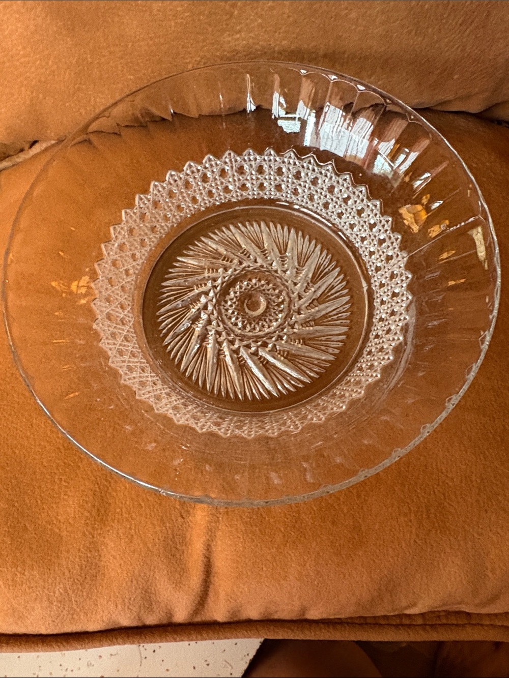 Very Rare-Vintage Imperial etched glass serving bowl. Huckabee pattern/bowl 1155